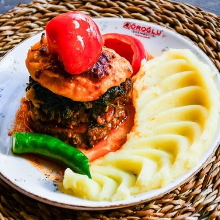 Ispanaklı Kasap Köfte