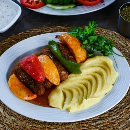 İzmir Köfte